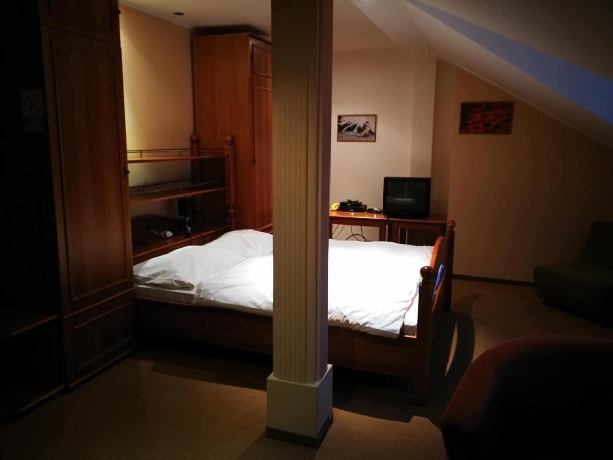 Hotel Mladost Lipany Ngoại thất bức ảnh