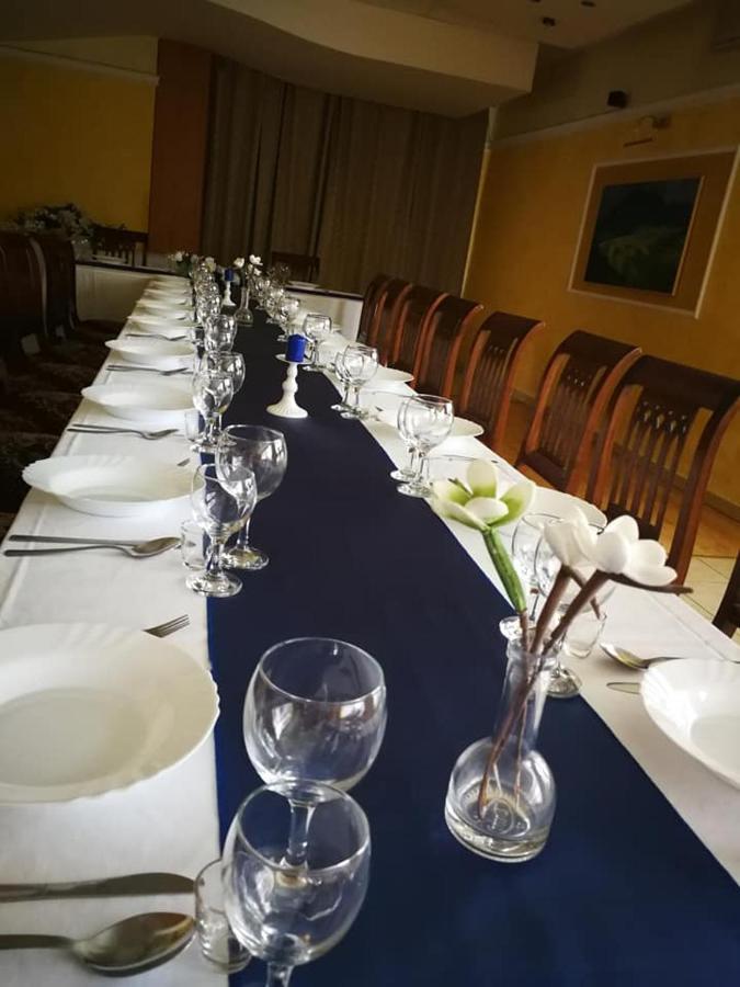 Hotel Mladost Lipany Ngoại thất bức ảnh